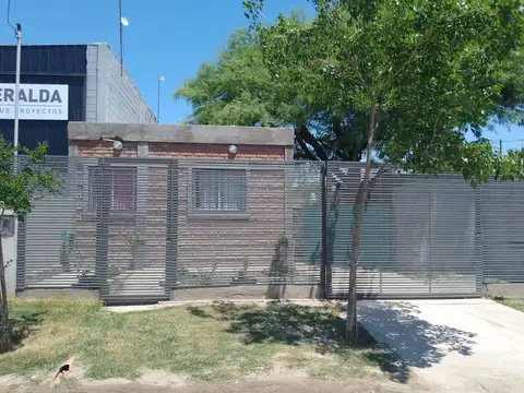 vendo casa en Barrio Carrara