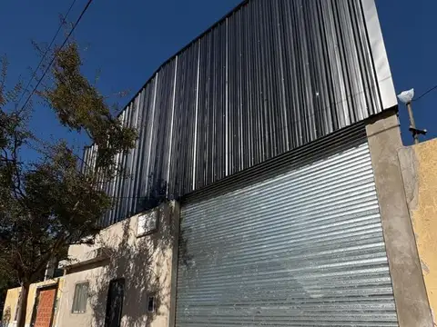 Galpon en alquiler en Ituzaingo Norte.