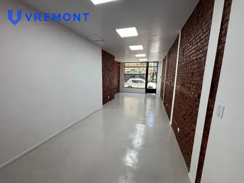 Alberti 300 / Balvanera/ Local Refaccionado / Alquiler