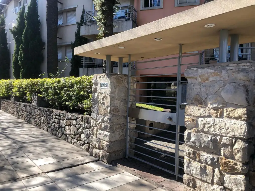 Alem 1739 , Piso 2