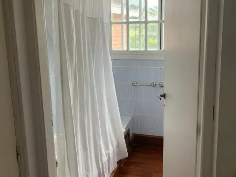 Casa en Venta con 5 cocheras