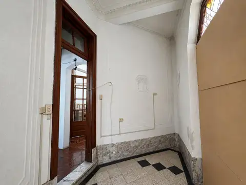 Venta de Local Comercial de 300 m2 en Caballito