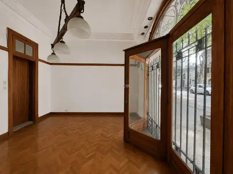 Local en Venta 100 años