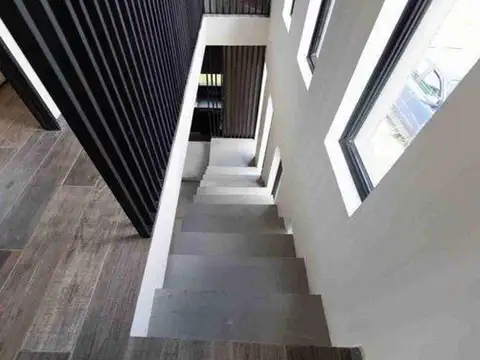 Casa en Venta con 6 cocheras