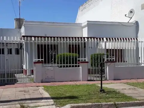 VENTA - CASA 4 AMB.- SOBRE LOTE PROPIO - LOMAS DEL MIRADOR