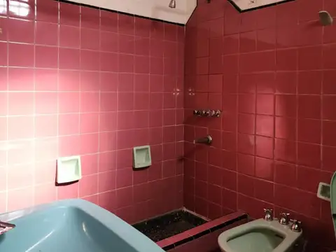 VENTA DE CASA  3 AMB EN AVELLANEDA OPORTUNIDAD 