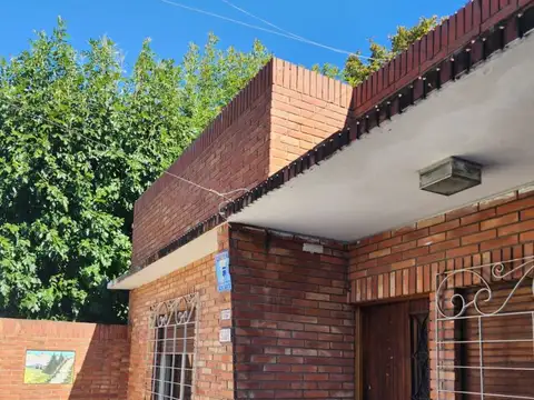 VENTA DE CASA  3 AMB EN AVELLANEDA OPORTUNIDAD 