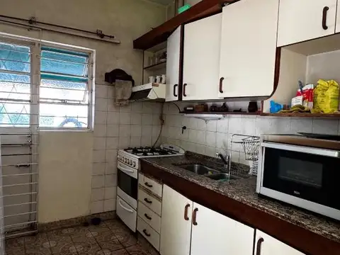 9 De Julio 300