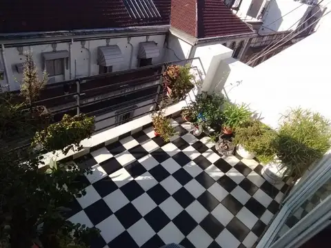 Hipólito Yrigoyen 1300