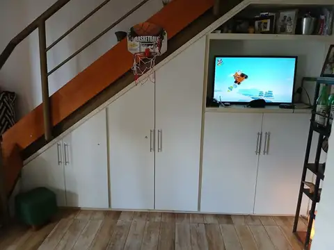 Casa 7 ambientes con 2 baños