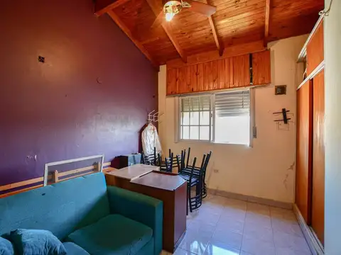 Casa 5 ambientes con 2 baños
