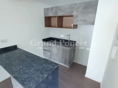 Alquiler Monoambiente con Balcón en Almagro