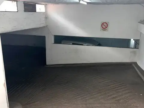 Cochera fija por rampa en desnivel