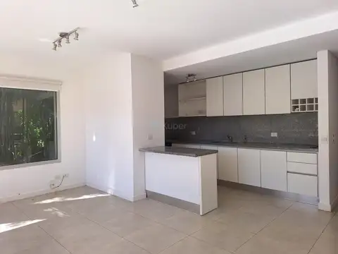 Departamento en Alquiler con 1 cocheras