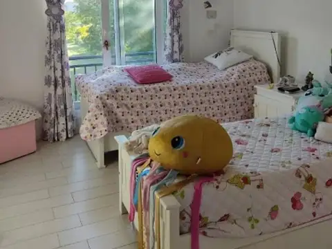 Casa en Venta con 7 cocheras