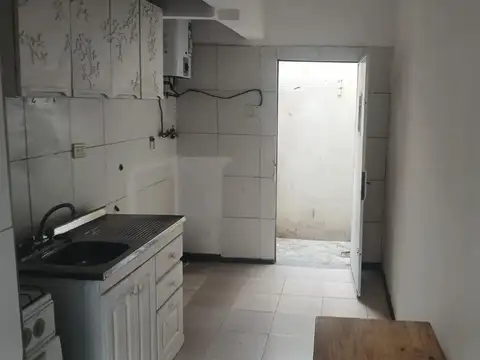 Depto Tipo Casa 2 ambientes con 1 baño
