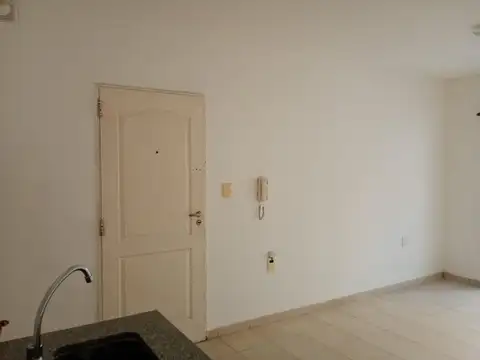 Departamento en Alquiler en Moron, $ 360.000