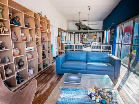 Lomas De Ávila 100, Piso A