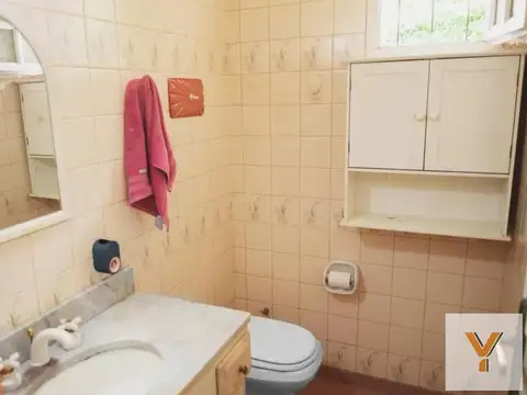 Casa 5 ambientes con 4 baños