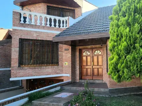 Casa en Venta en El Palomar, USD 249.000