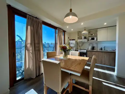 Departamento en venta La Plata, frente a Plaza Azcuénaga