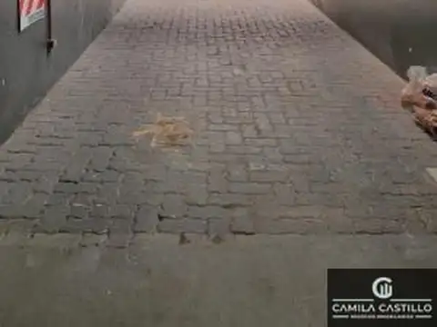 Galpón en alquiler de 400m2 ubicado en Villa Sarmiento