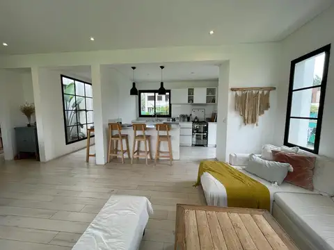 Casa en Alquiler Temporal en Bella Vista, USD 4.000