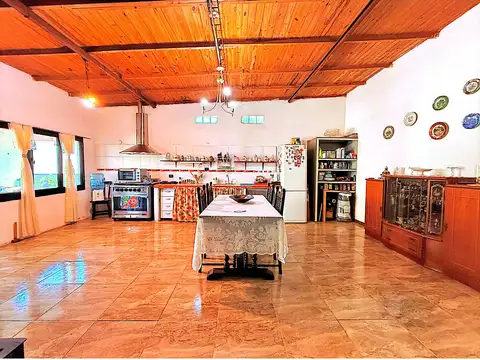 Casa 2 ambientes con 1 baño