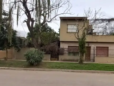 Venta casa 4 amb y Local Grand Bourg APTO CREDITO