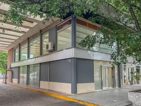Local en Alquiler en Acassuso, USD 12.000
