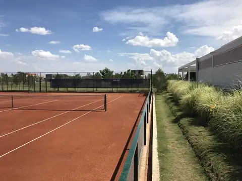 Lote en esquina con orientación noreste en Barrio Riberas - venta - Puertos