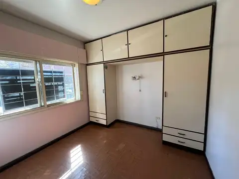 Depto Tipo Casa en Venta 50 años