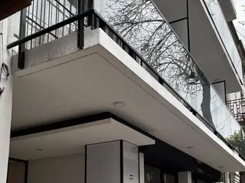 Avenida Valentín Alsina 2100
