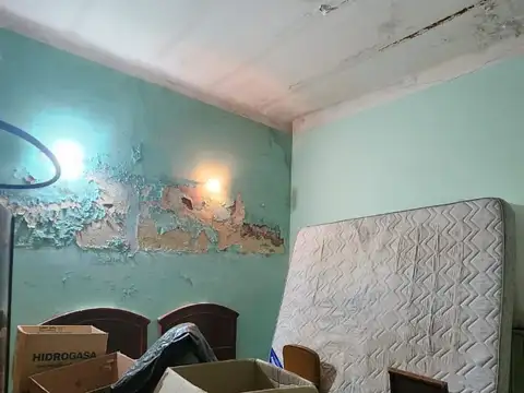 CASA EN VENTA EN POMPEYA A REFACCIONAR