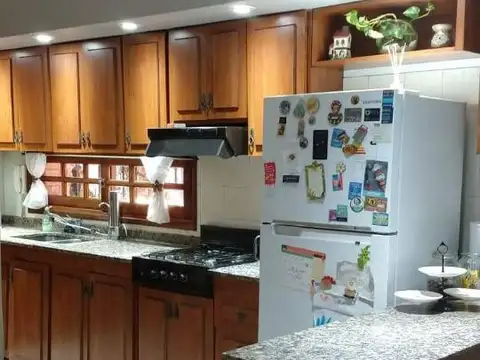 Casa en Venta en Banfield, USD 190.000