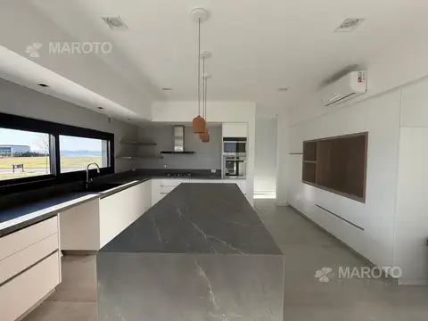 Casa en Alquiler A Estrenar