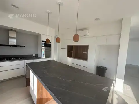 Casa en Alquiler al Noroeste
