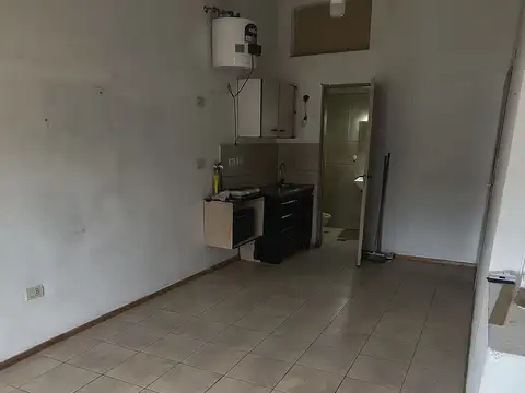 Enrique Manzoni 1100, Piso 1