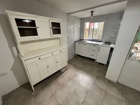 JOAQUIN V. GONZALEZ 10700, Piso 0