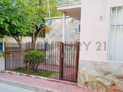 Rosario 300, Piso 0