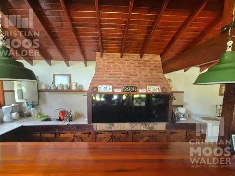 Casa 3 ambientes con 2 baños