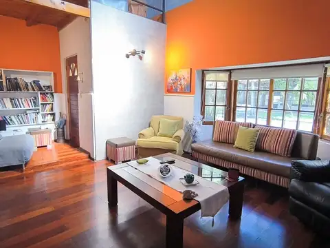 VENTA DE CASA 5 AMBIENTES ADROGUE CENTRO PILETA