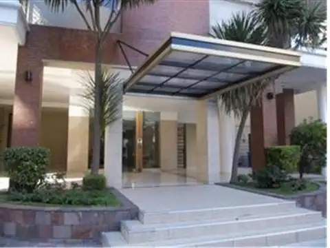 2 amb 47 m SIN MUEBLES   Edifico  Categoria Con Vigilancia