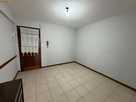 Avenida Teniente General Juan Domingo Perón 100