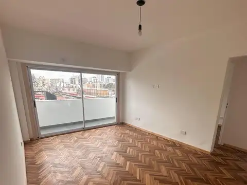 DEPARTAMENTO EN VENTA 2 AMBIENTES BALVANERA REFACCIONADO - MUY LUMINOSO- EXCELENTE ESTADO