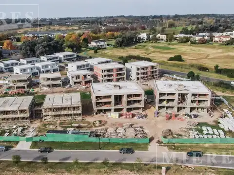 Departamento en venta de dos ambientes con jardín en Pilará., Los Cipreses 2