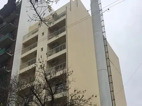 ALQUILER HUMBERTO I 1485  7 B CONSTITUCION