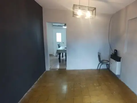 Casa 2 ambientes con 1 baño