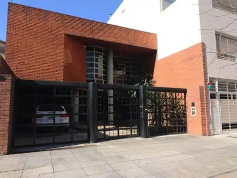 Casa 5 Amb. Dep-Serv. Quincho, Jardin Fondo y Cochera Cortin