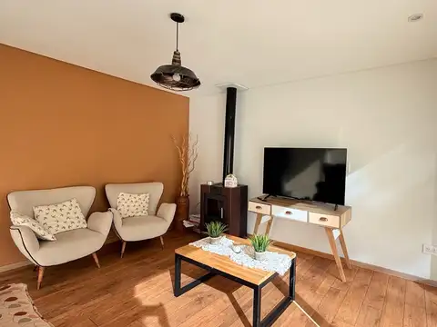 Casa en Venta con 3 cocheras
